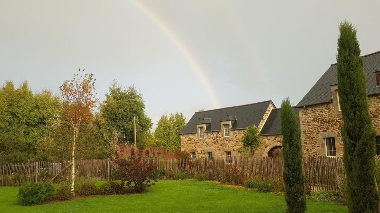 Les Gites Du Haut Pin Calorguen Buitenkant foto