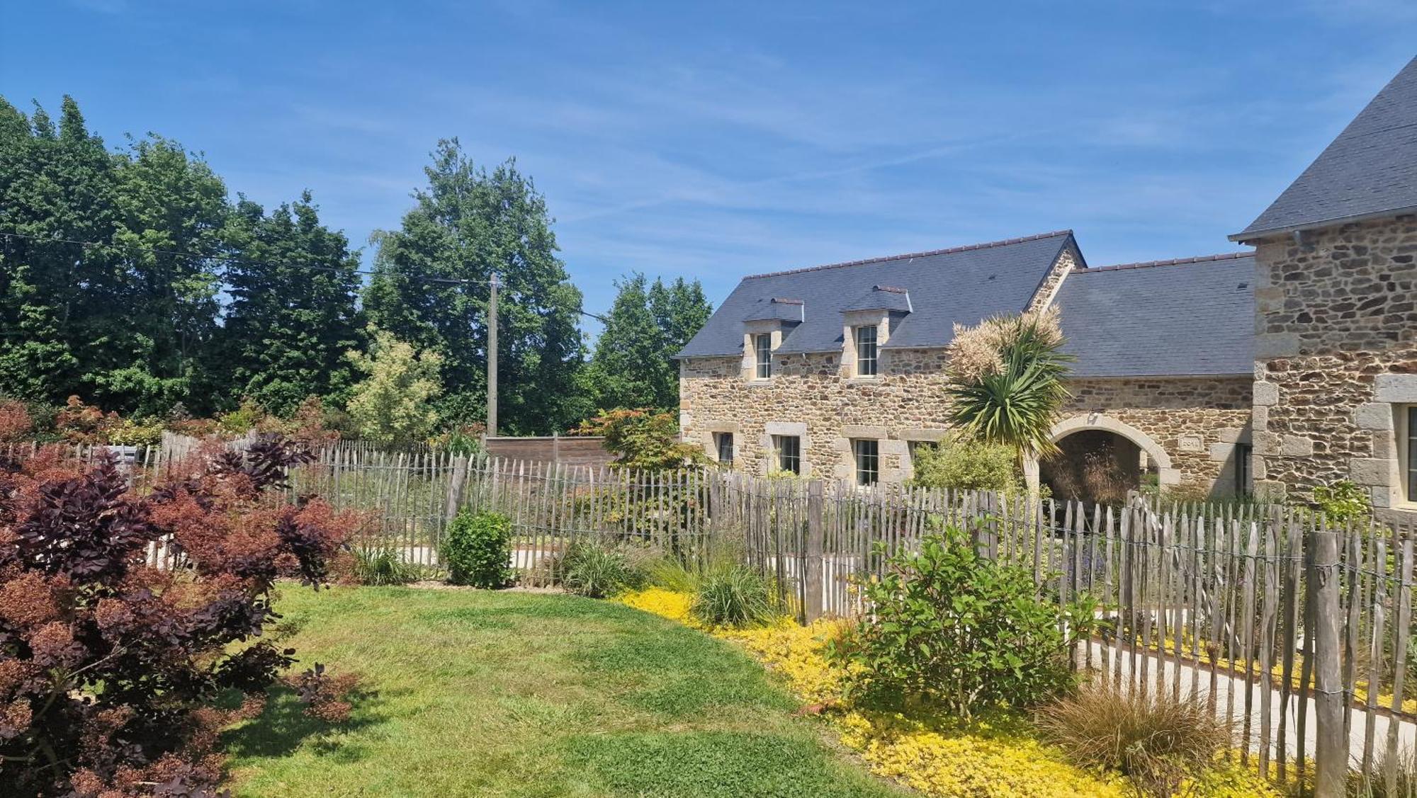 Les Gites Du Haut Pin Calorguen Buitenkant foto